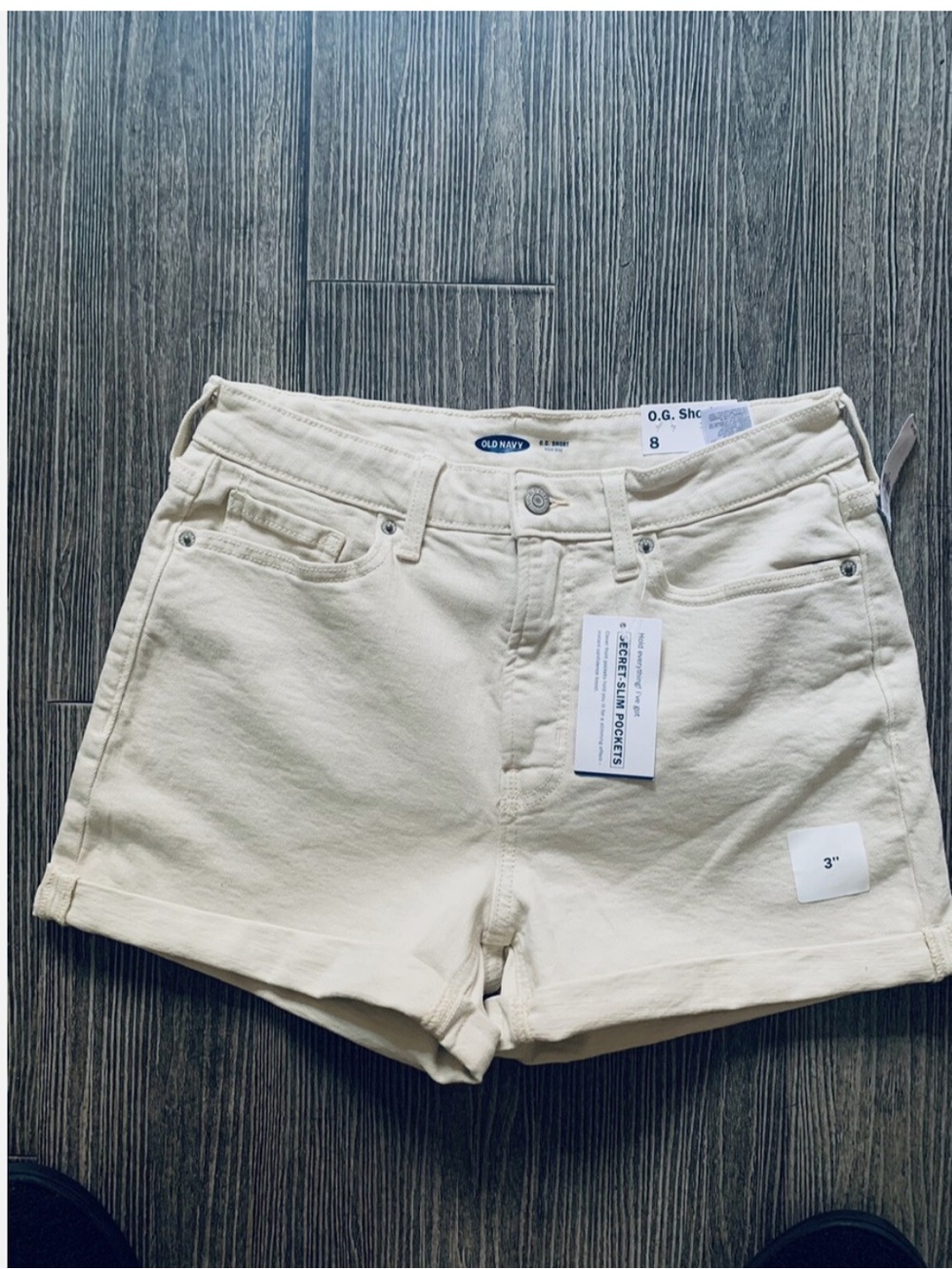 Old Navy Cream High-Rise Denim Shorts. 🏡